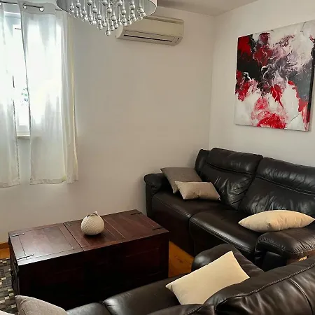 Lana Near The Сплит