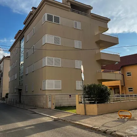 Апартаменты Lana Near The *