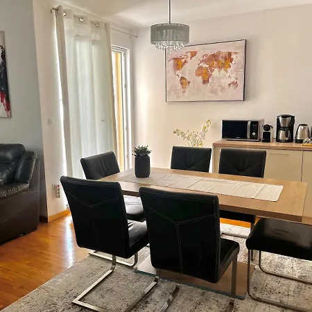 Apartment Lana Near The