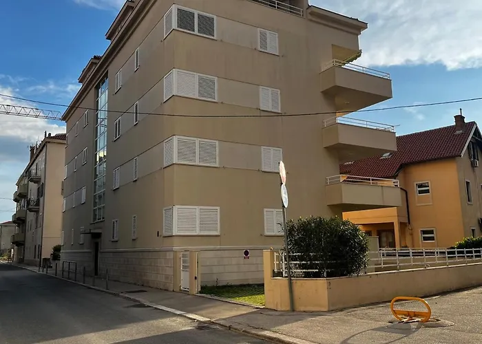 Апартаменты Lana Near The *